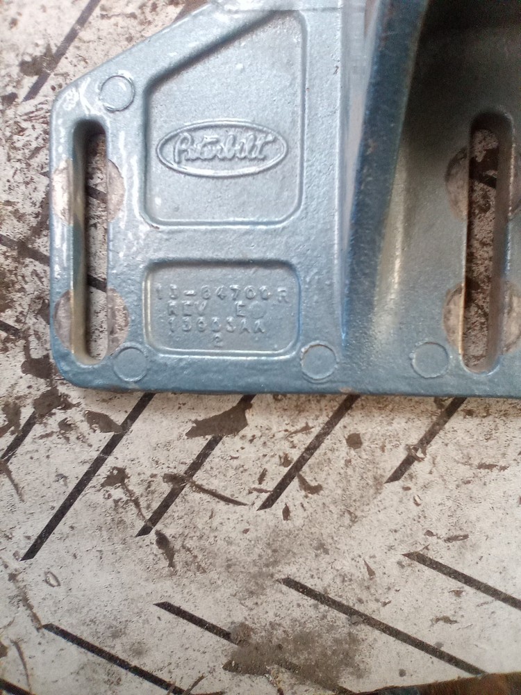 Peterbilt Support-Upper Hood | 13-04709R