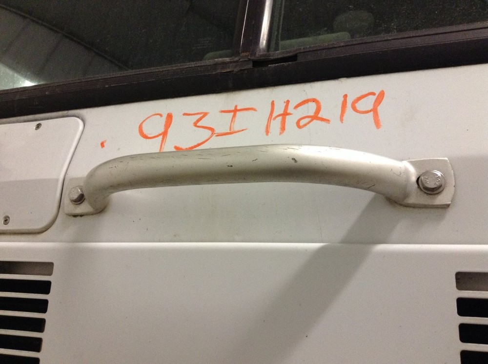 International 9700 13(in) Grab Handle, Cab Entry (Front) - Used