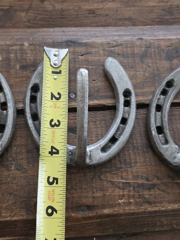 🔥 3 Cast Iron "Horseshoe" Hooks