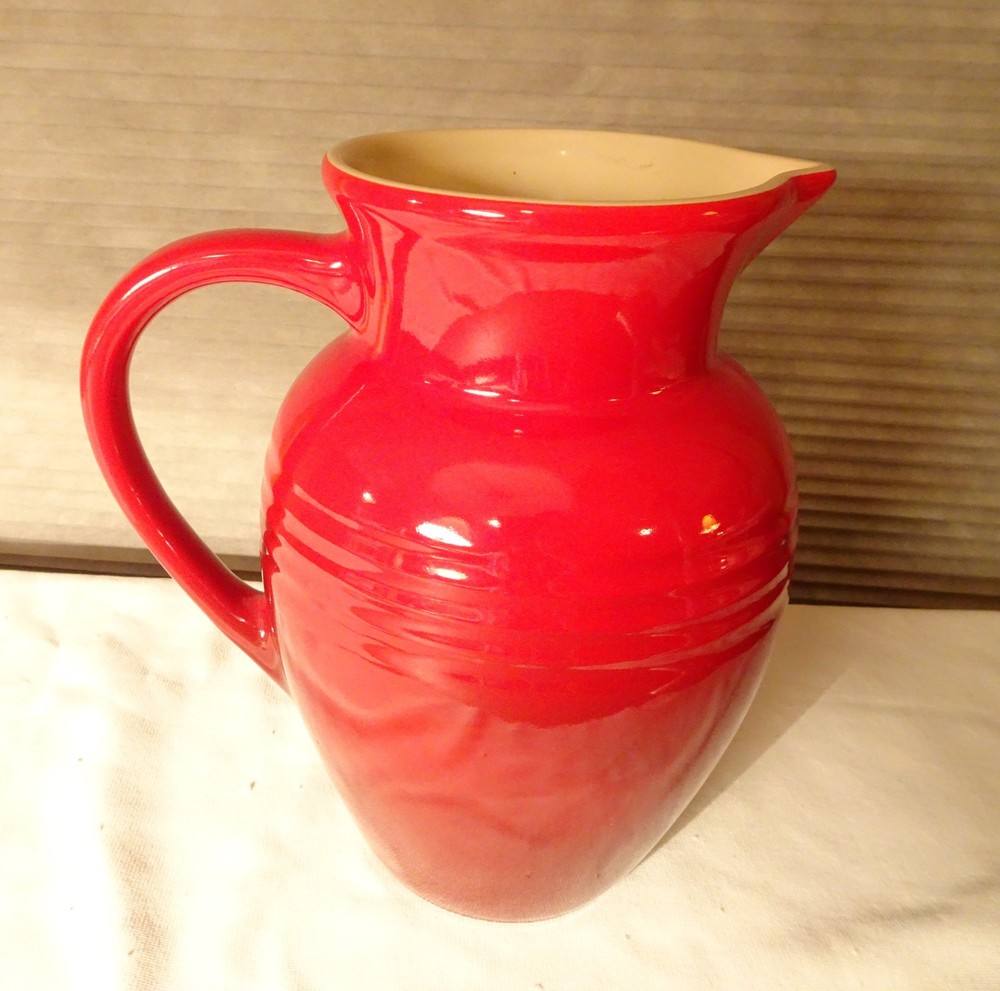Le Creuset Stoneware Pitcher 2 Quart Cerise Red