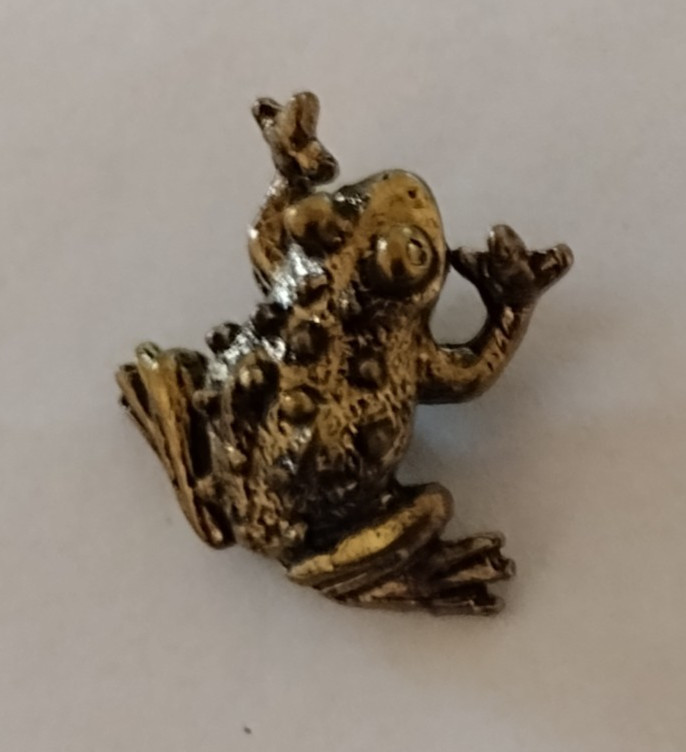 Small Frog Figure Tack Lapel Pin