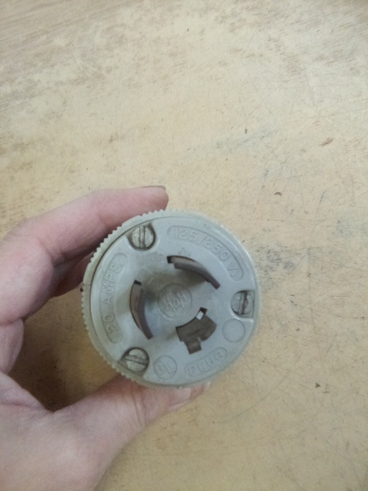 Arrow Hart 20A 125/250V Turn And Pull Plug