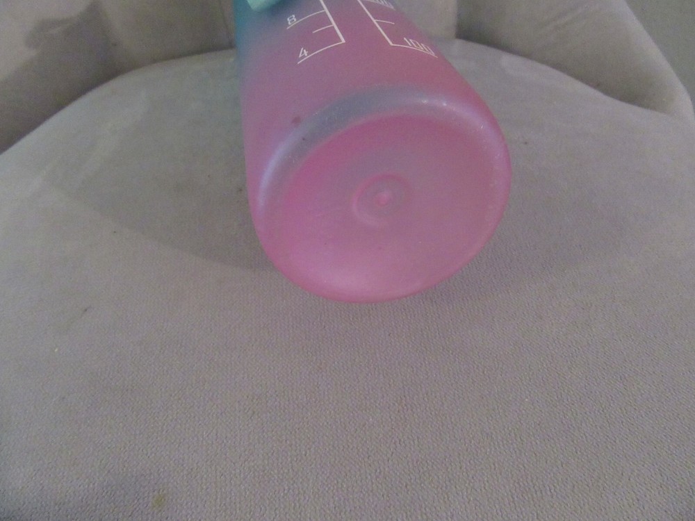 Super Clean Multi-Colored Hydration Bottle 1 Quart Nice Shape! Water Bottle