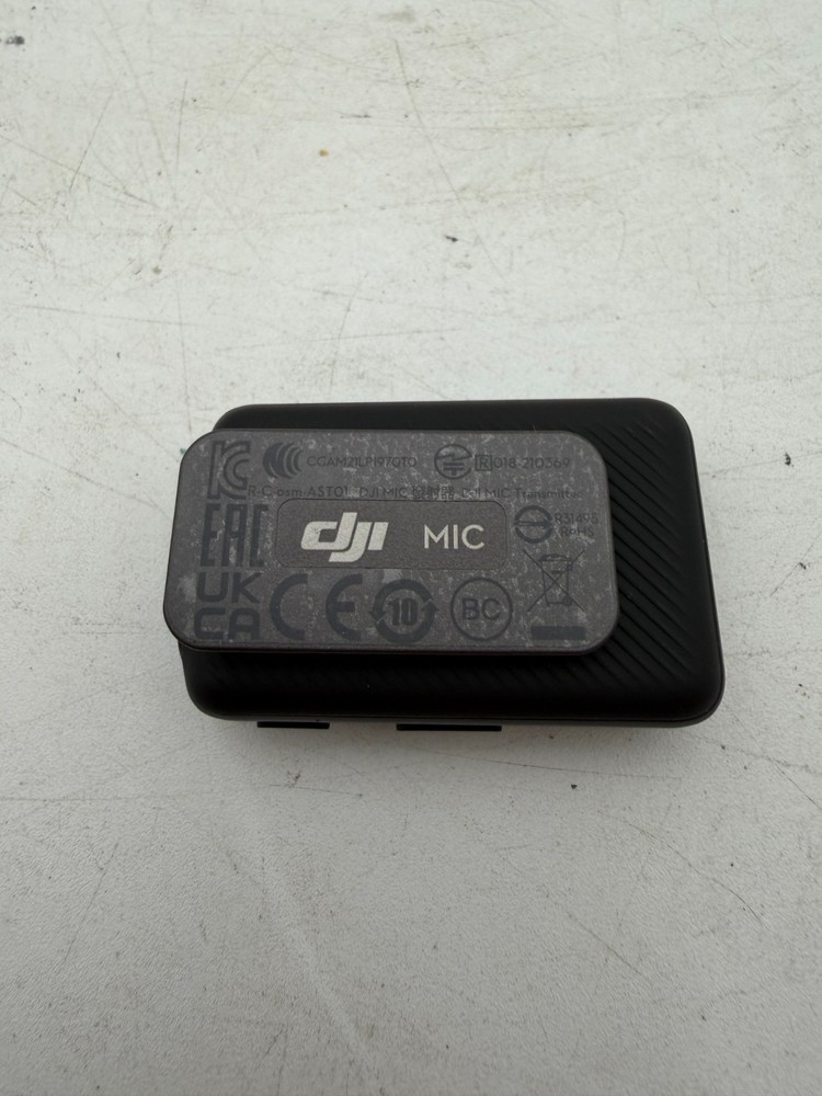 DJI Mic Dual Channel Wireless Microphone Transmitters & Receiver Case