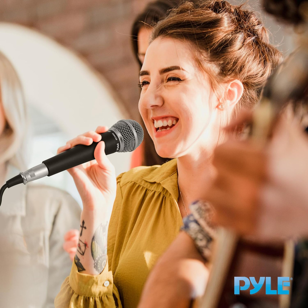 Microphone, Dynamic Cardioid, XLR Cable Included, Unidirectional, Rugged Constru