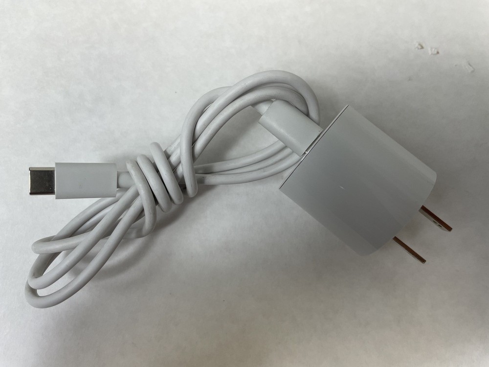 Meta Quest 3S VR Headset 256GB W/Hand Controllers