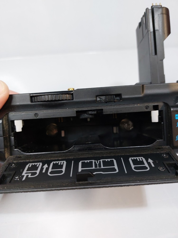 PHOTTIX BATTERY GRIP HANDLE VERTICAL BG-7D FOR CANON 7D
