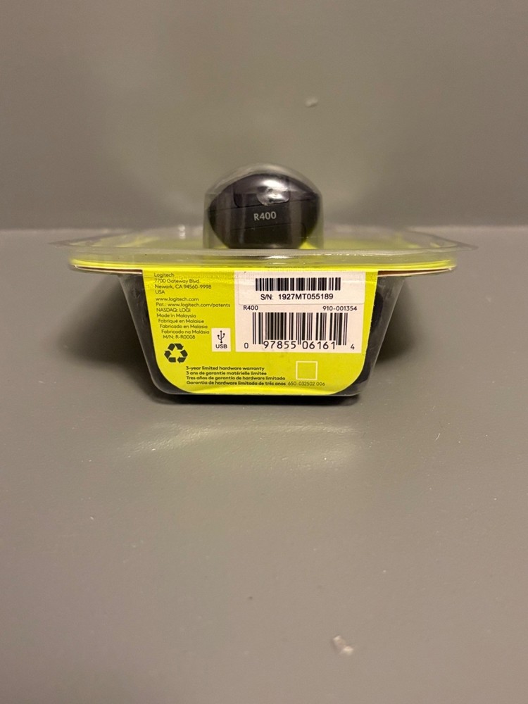 Logitech R400 Laser Presentation Remote - Black - NEW