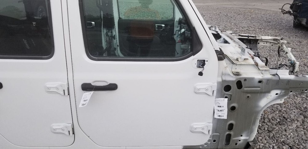 21 JEEP GLADIATOR JT WILLYS DOOR FRONT RIGHT PASSENGER WHITE
