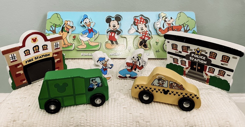 Mickey Mouse & Friends Puzzle And Playset Lot—Read Description