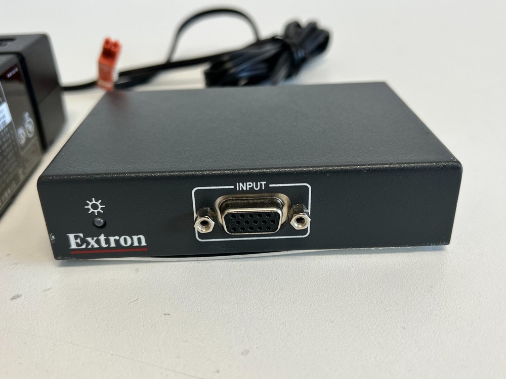 LL9: EXTRON P/2 DA2xi Distribution Amplifier w/ Power Supply