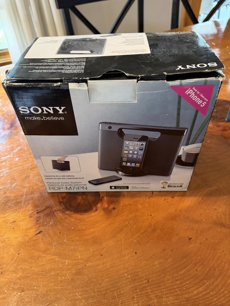 Sony Personal Audio System RDP-M7iPN NEW In Box (5259A)