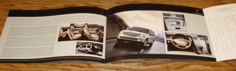 Original 2006 Lincoln Navigator Sales Brochure Folder 06