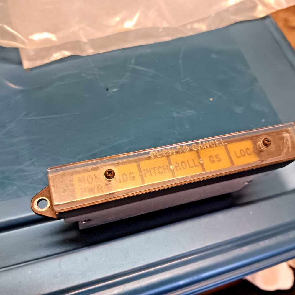 Gables Engineering Nav Warning Annunciator - Model: G-2610