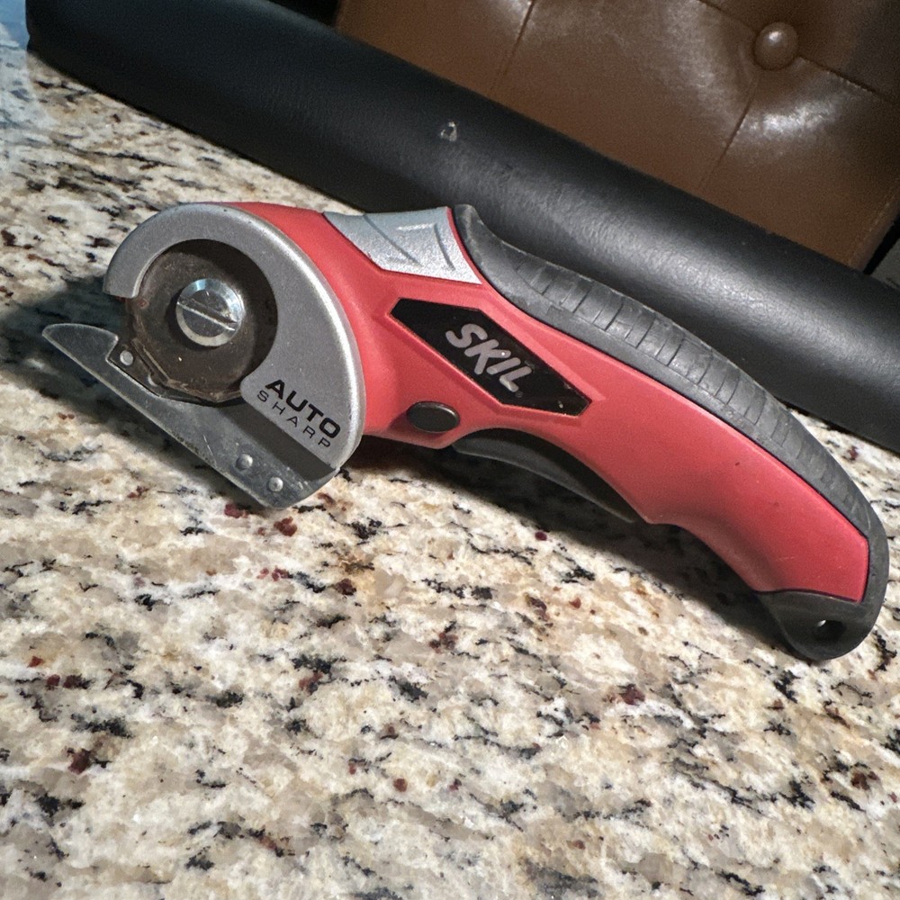 Skil Power Cutter Cordless 2352 Versatile Micro Saw Auto Sharp Tested Working