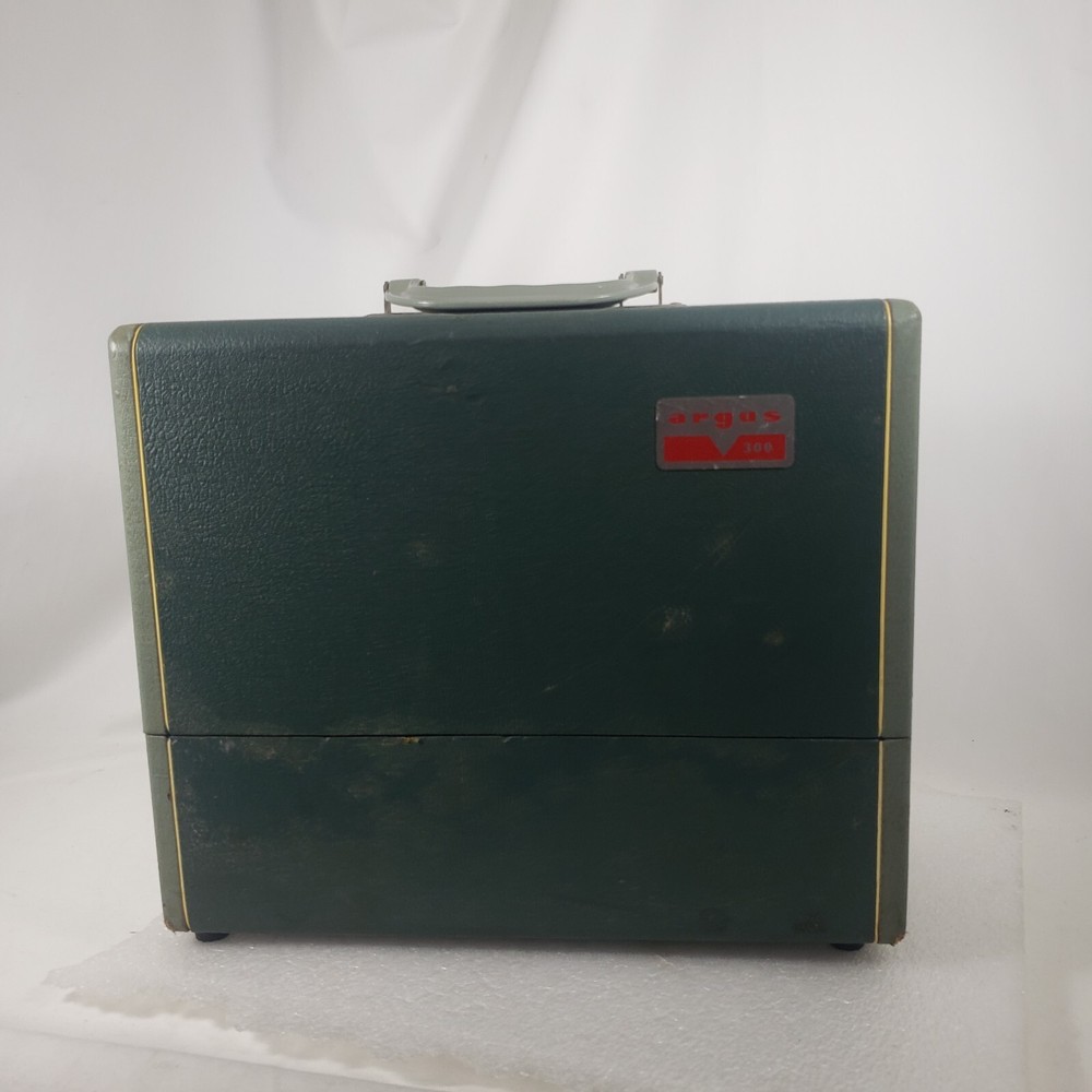 Vintage Argus 300 Automatic 35mm Projector Green w case