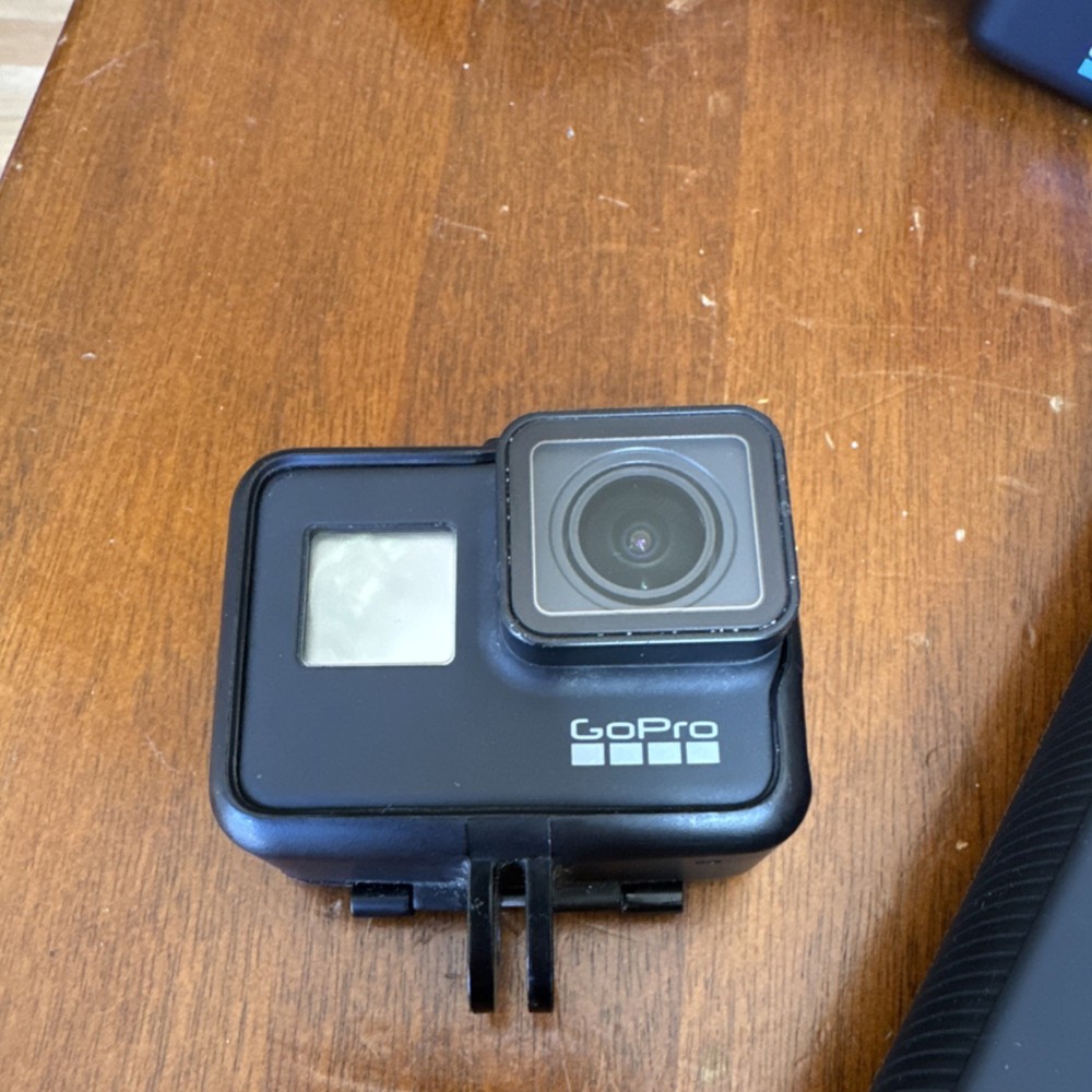 GoPro HERO7 Bundle with Mount, Battery, Charger, Case, Strap, Black