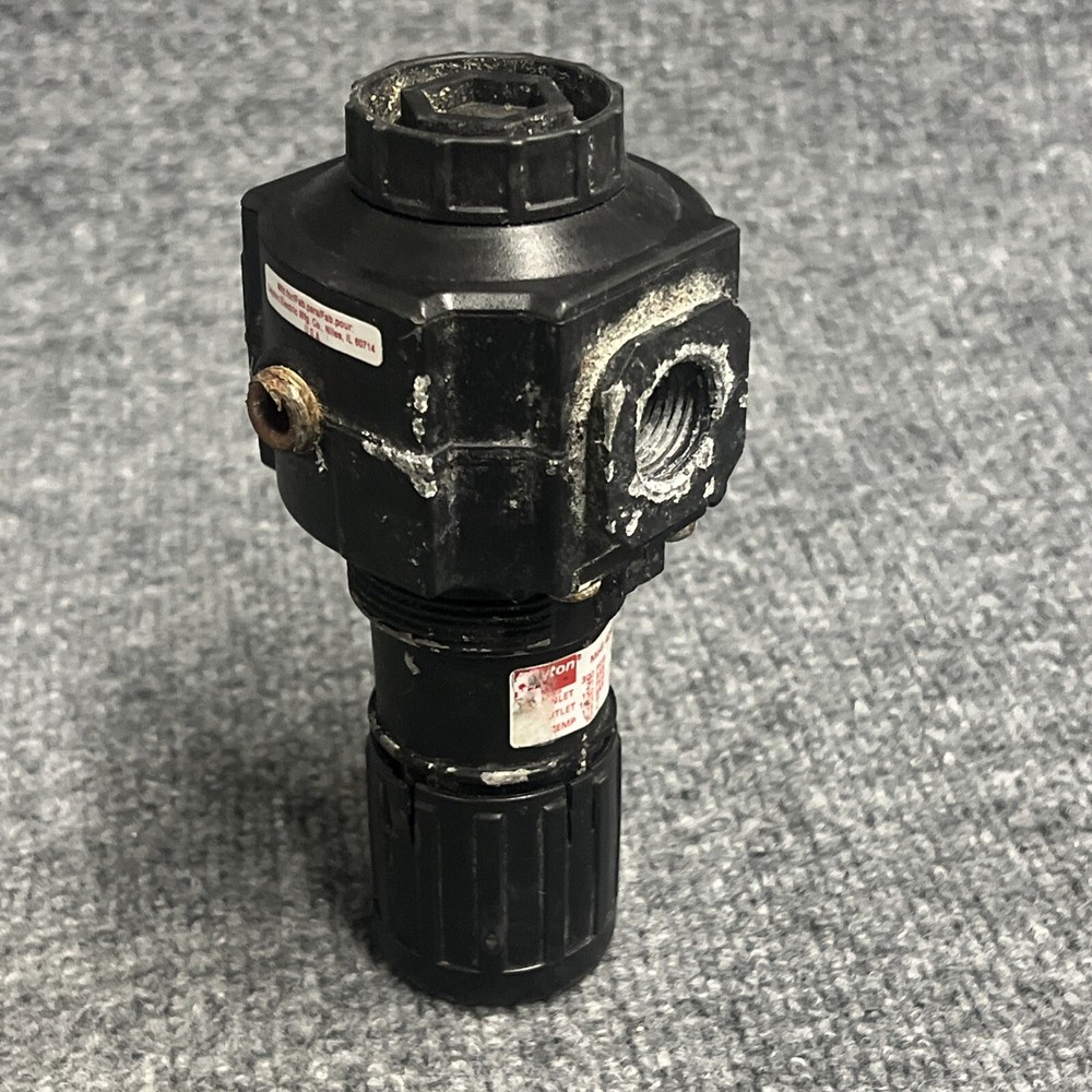 Dayton 4ZM22 1/2" Filter Regulator Used