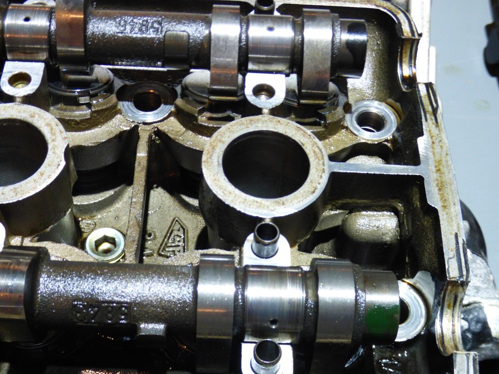 GENUINE TRIUMPH T509 COMPLETE CYLINDER HEAD