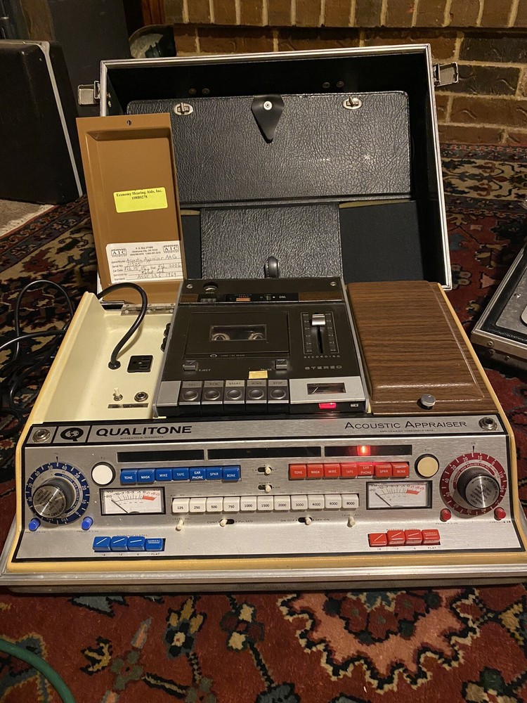 Qualitone Acoustic Appraiser Audiometer ANSI Hearing Threshold Level UNTESTED