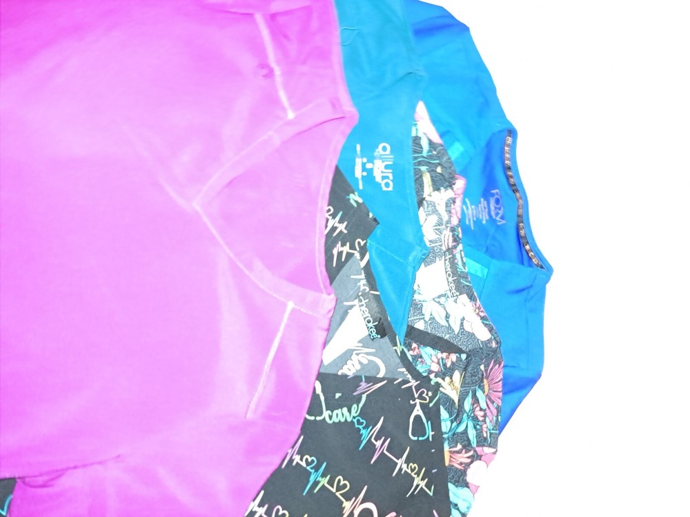 Cherokee scrub tops x 5 size small