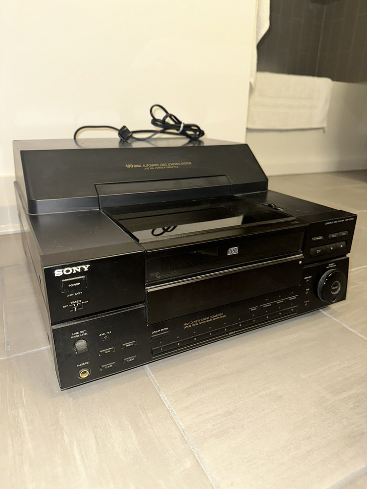 Sony CDP-CX100 CD Changer 100 Disc Player