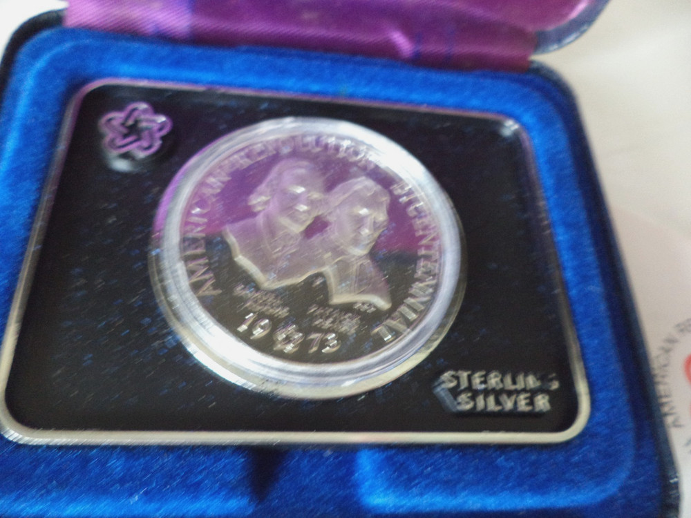 1973 SILVER BICENTENNIAL COMMEMORATIVE MEDAL WITH CASE & PAPER