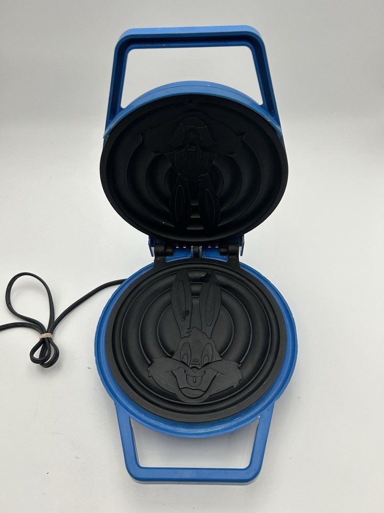 Vintage 1991 Toastmaster Bugs Bunny Waffle Baker