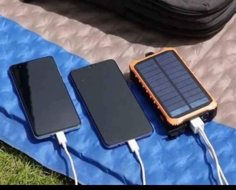DYNAMO HAND CRANK SOLAR POWERED USB POWERBANK 12000mah