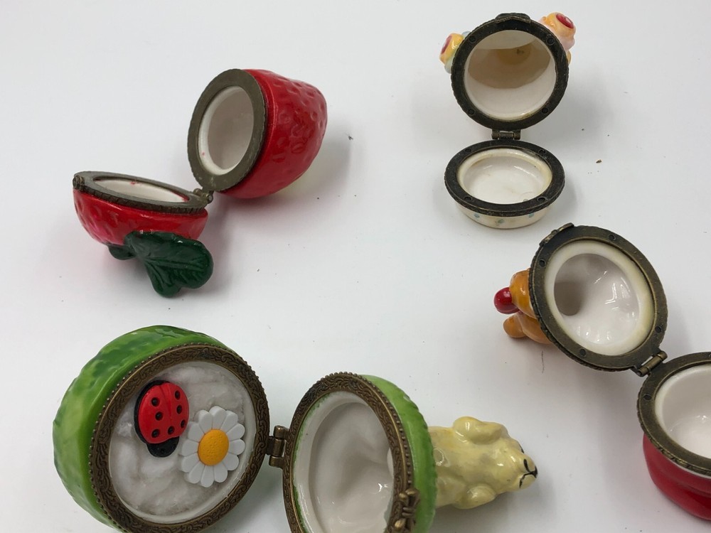 Ceramic Pill Boxes, Qty=4, Strawberry with Sun Damage