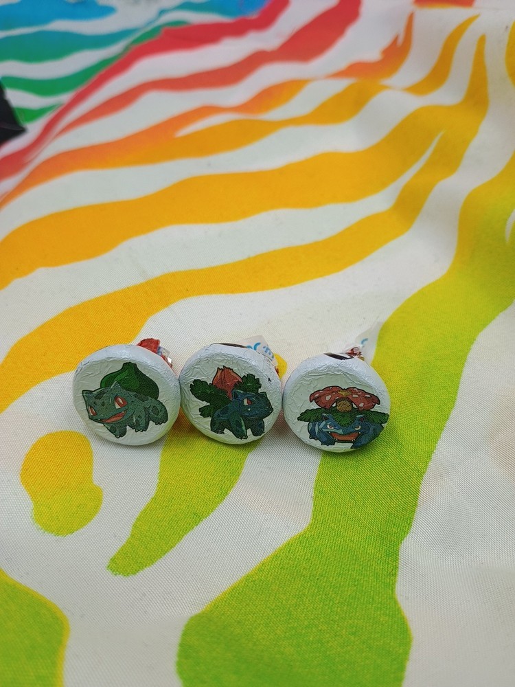 Limited Edition Pokemon Hershey Kisses Bulbasaur Full Evolution Set