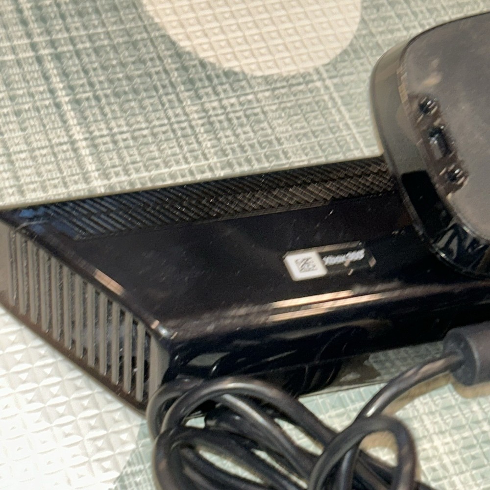 Microsoft Xbox 360 Kinect Sensor Bar Bundle w/AC Adapter + 2 Random Games TESTED