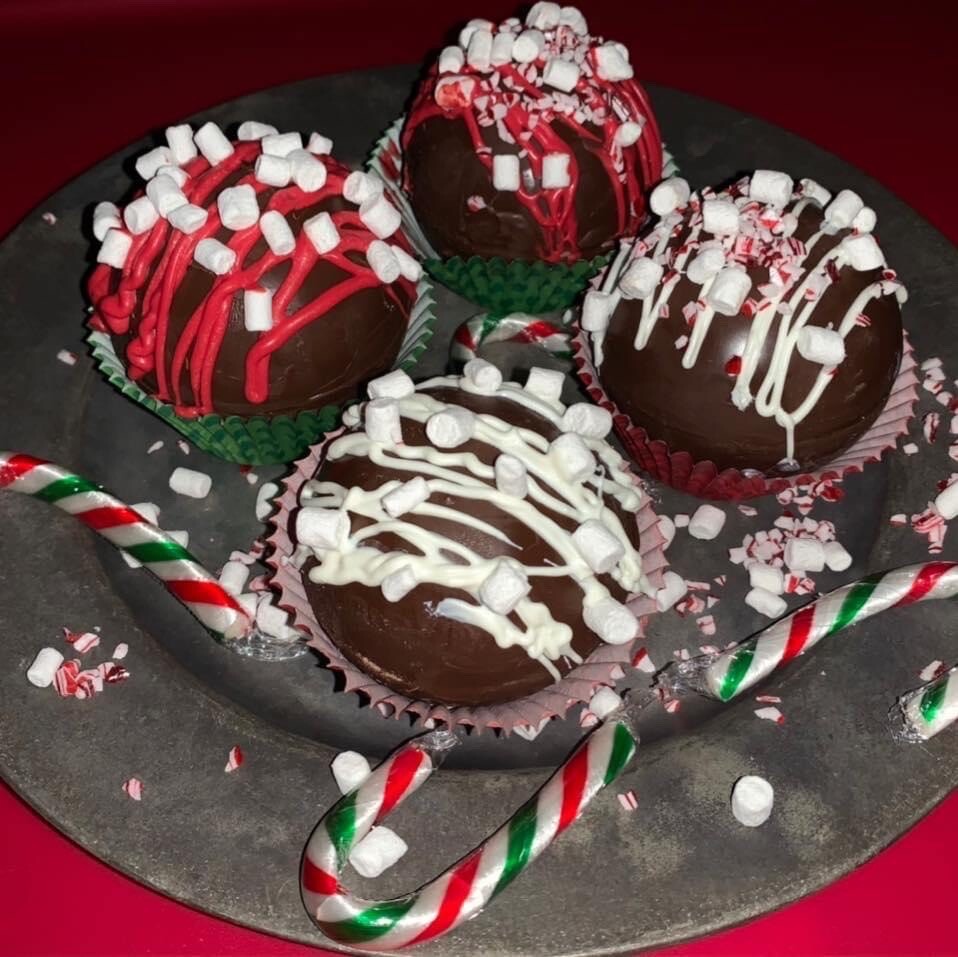 Hot cocoa bomb mug gift set