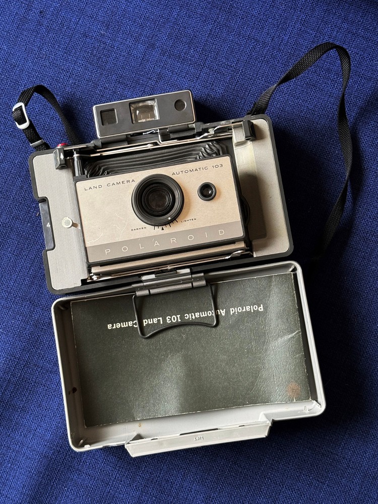Polaroid Automatic 103 Land Camera – with Vintage bag, flash, papers – untested