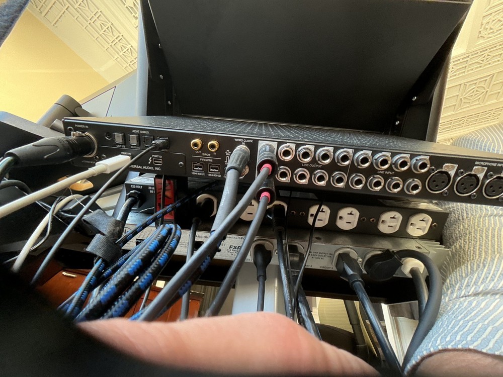 Universal Audio Apollo 8 Duo Thunderbolt 2 Audio Interface, many actived plugins