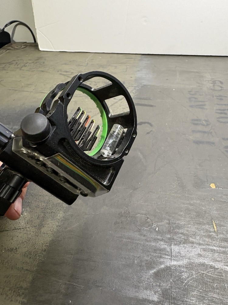 Fuse Vectrix PXT 5 Pin Bow Sight Micro Adjust Black RH