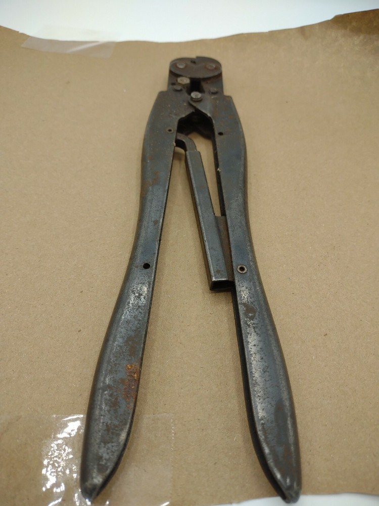 AMP Portable Crimp Tool 18-14 type F