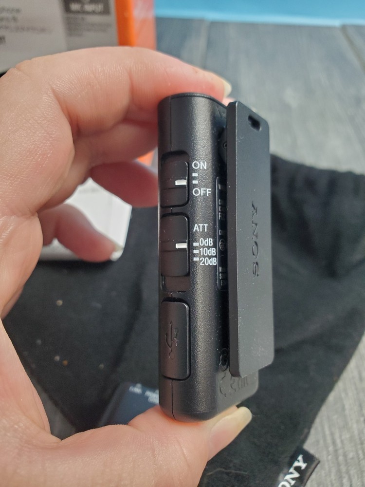 Sony ECM-W2BT Digital Bluetooth Wireless Microphone Vlogger PRO