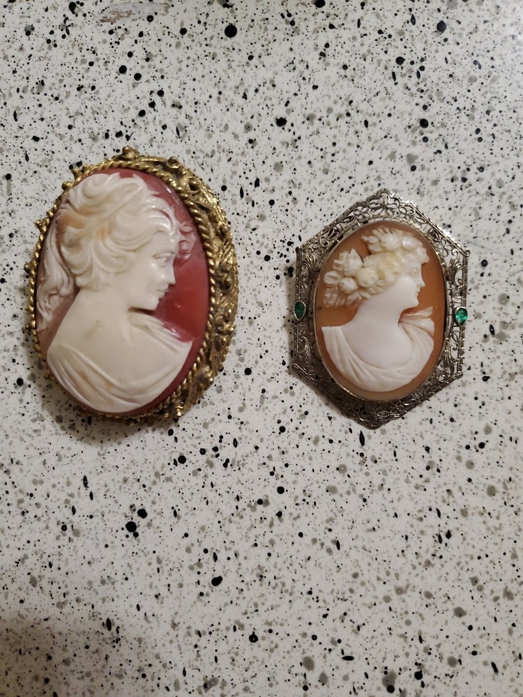 Broaches