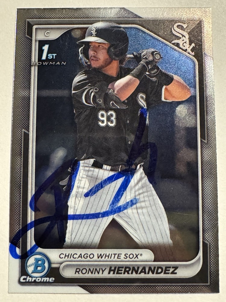 2024 BOWMAN CHROME PROSPECTS 1ST RONNY HERNANDEZ IP SIGNED CARD