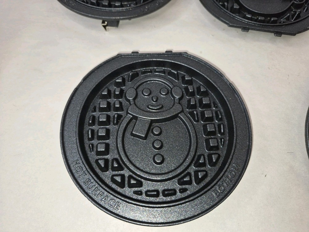 5 Dash Mini Removable Waffle Plates 4'' Non-Stick W/ Case