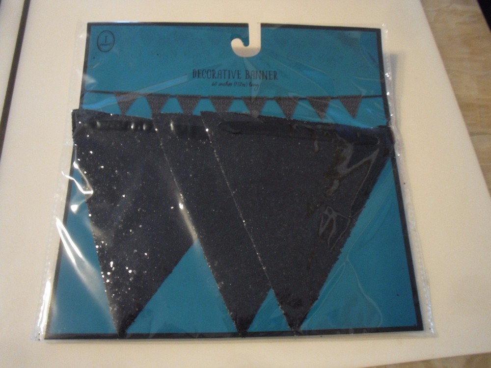 New ! 60 inches Long Decorative Banner Triangle Glitter