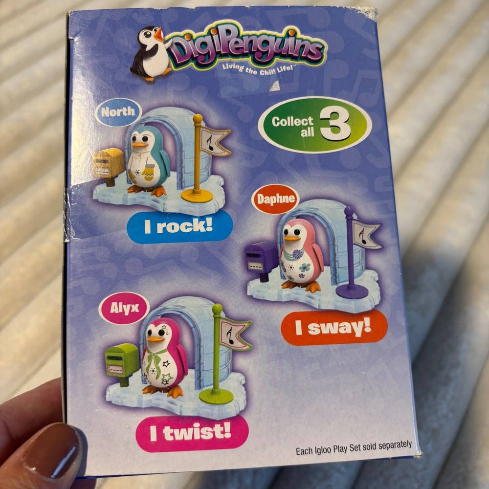 DigiPenguins North Igloo Playset Spin Master New In Box Interactive Toy