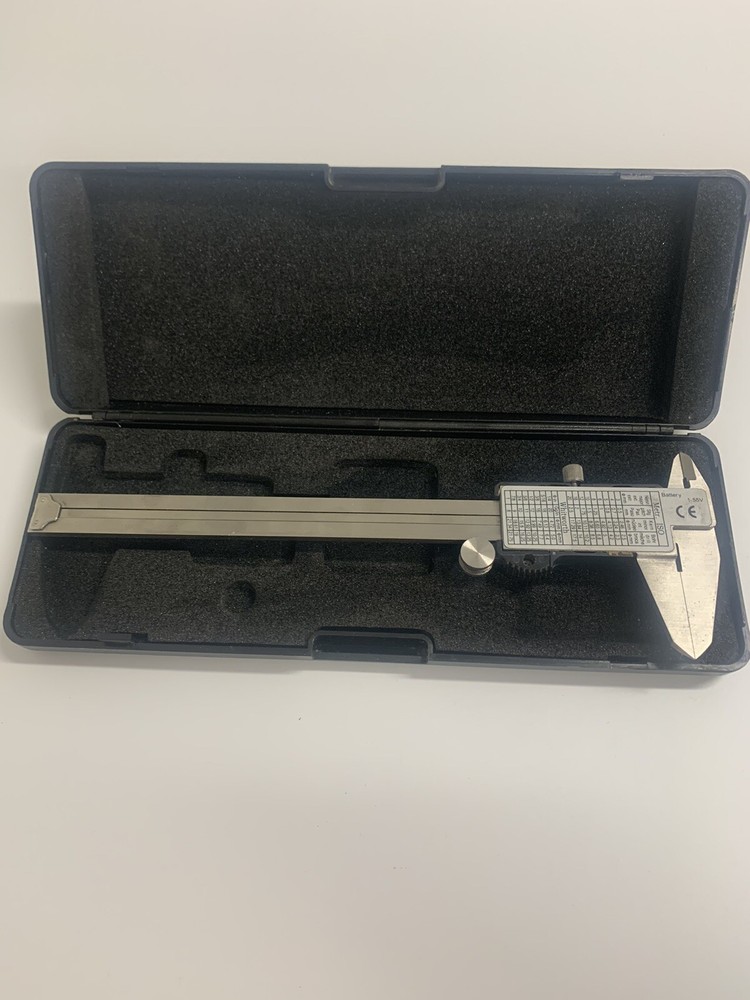 Electronic Digital Caliper 0-150mm in Hard Case