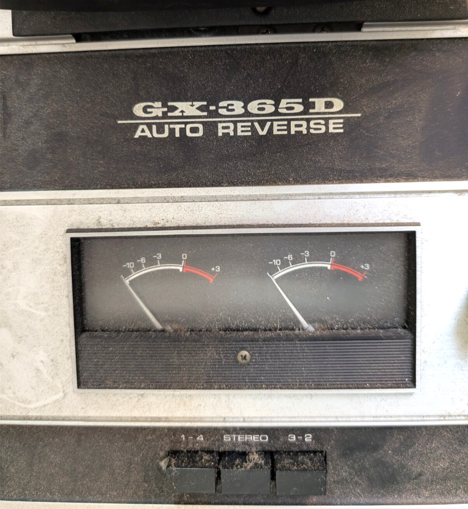 Akai GX-365D *PINCH ROLLER WITH CAP (RETAINER) *