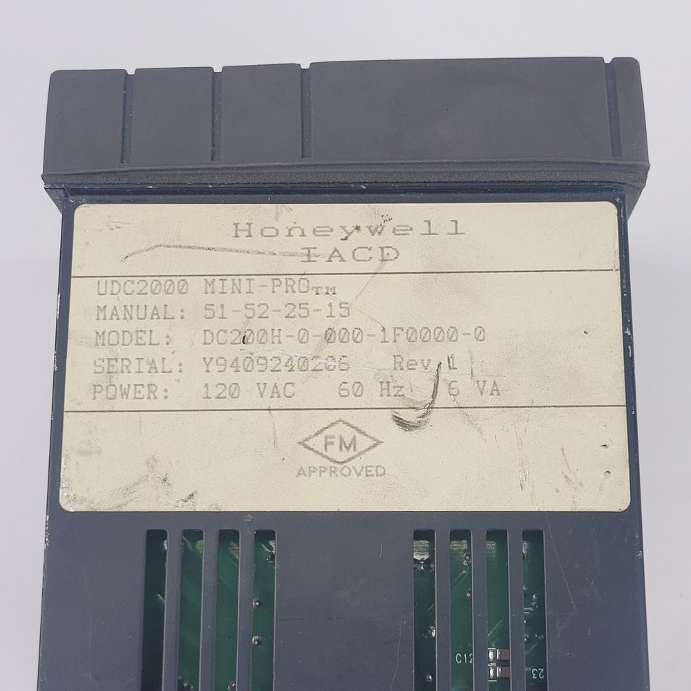 Honeywell UDC2000 Mini-Pro Temperature Controller 120Vac - USED