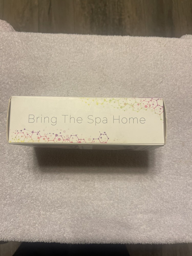 Bella Microdermabrasion & Pore Extraction System for All Skin Types