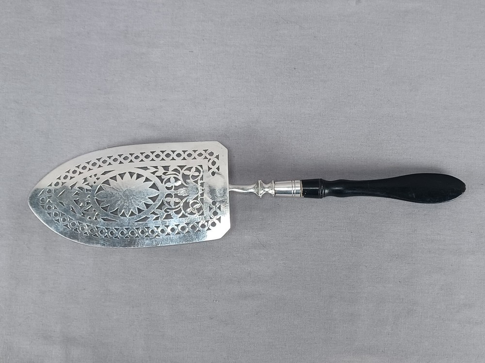 19th Century Austrian Floral Openwork 13 Loth Silver Ebonized Wood Fish Slice