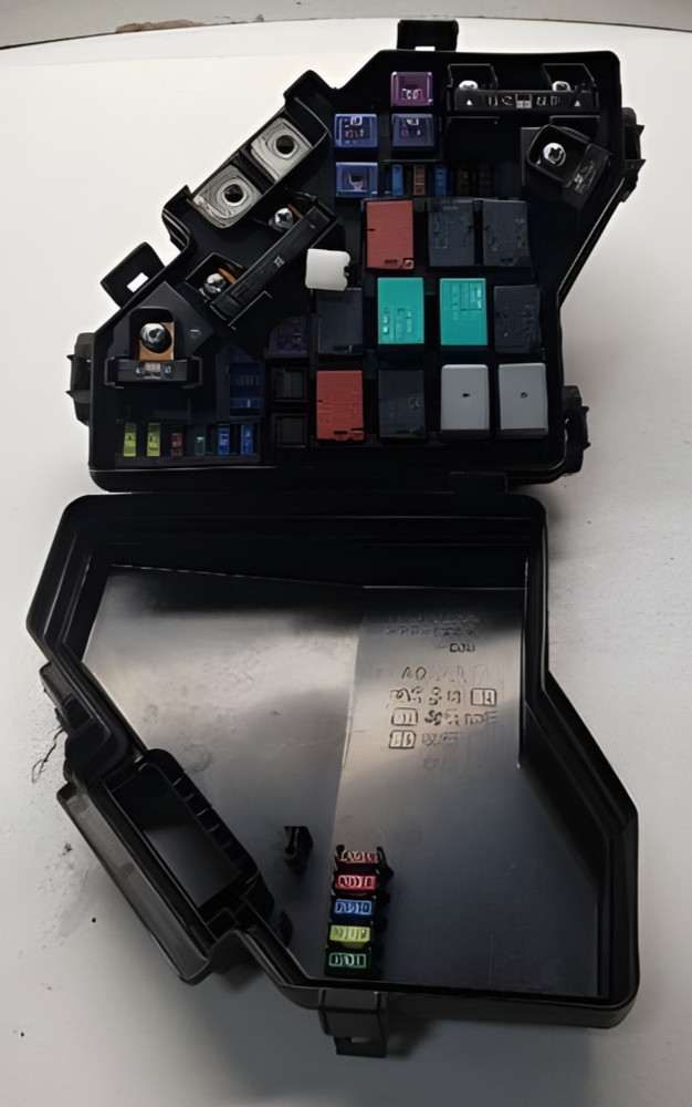 2007-2011 Honda CRV Engine Fuse Box OEM