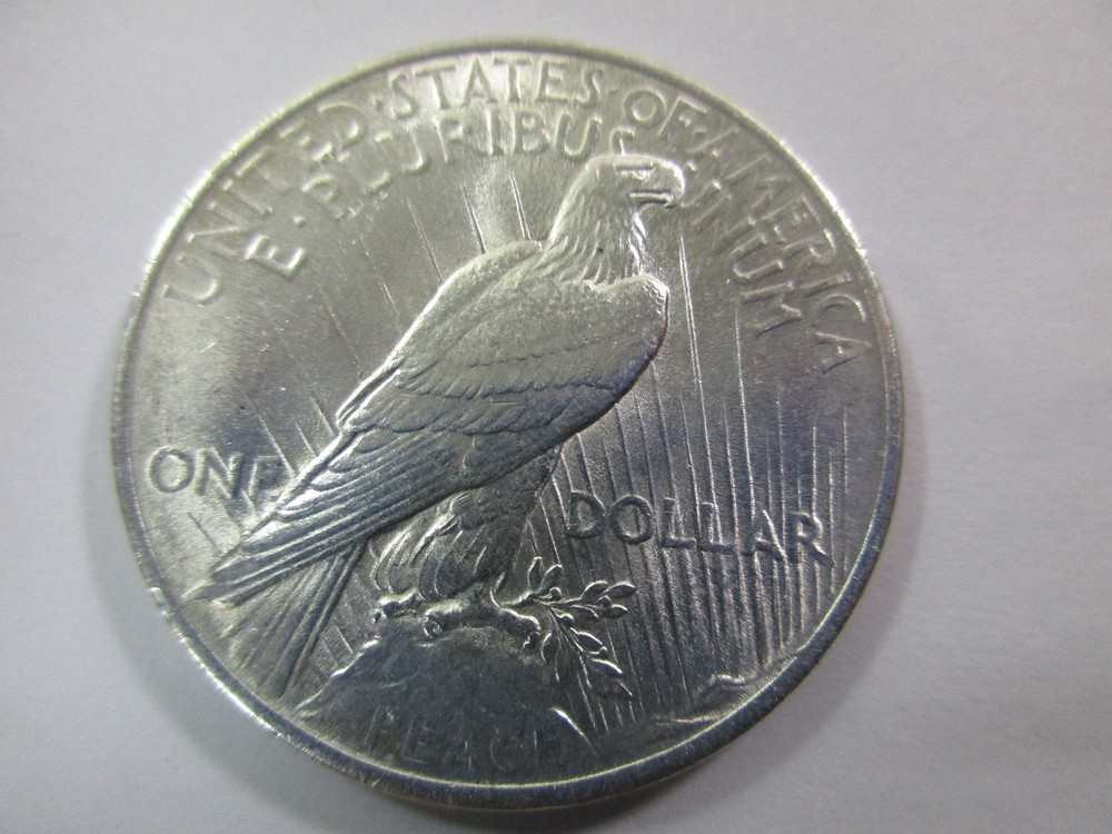 1924 P Peace Silver Dollar / 90% Silver
